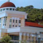 Bangunan berkarakter