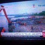 Pembersihan sampah di Teluk Jakarta